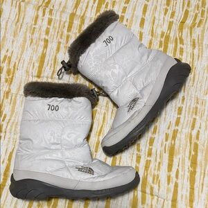 The North Face Women's White Snow Boots